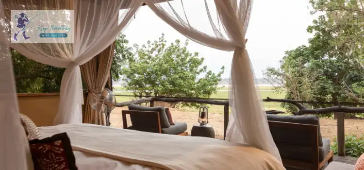 Across-the-bed-at-Little-Ruckomechi-out-on-the-Zambezi