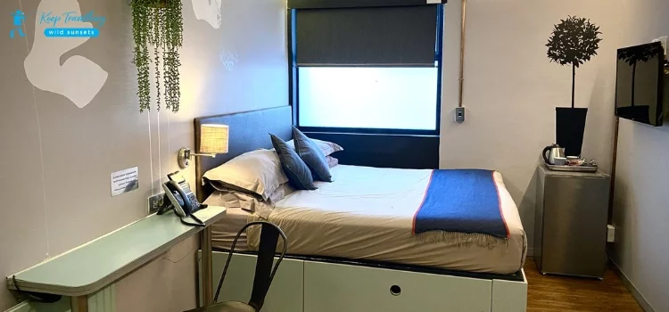 Bannister Hotel Badroom