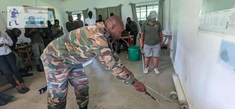 Handling-of-snakes-at-east-African-reptiles